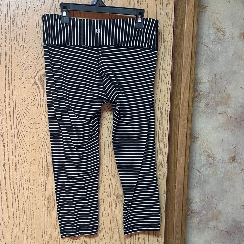 Lululemon Athletica Navy and White Striped Capris - Picture 2 of 4
